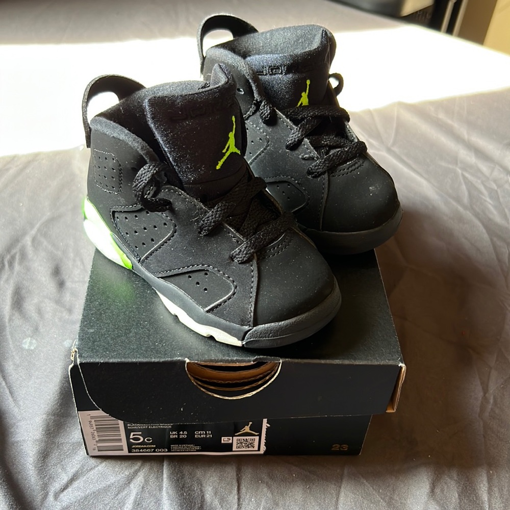 Toddler Jordan 6 retro electric green and black